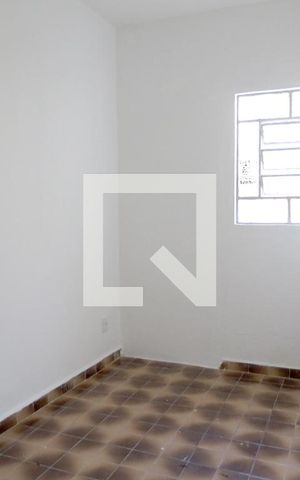 Casa para alugar com 55m², 2 quartos e sem vagaSala