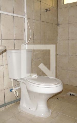 Casa para alugar com 55m², 2 quartos e sem vagaBanheiro