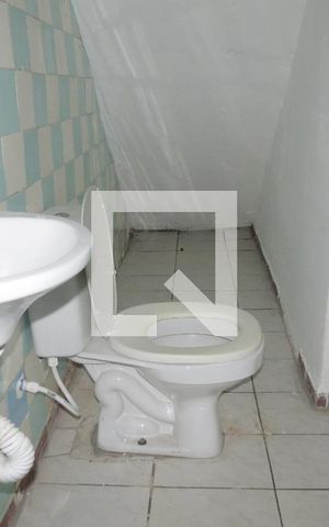 Casa para alugar com 75m², 2 quartos e sem vagaBanheiro Social 1