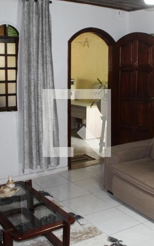 Casa para alugar com 120m², 2 quartos e 2 vagasSala