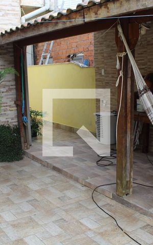 Casa para alugar com 120m², 2 quartos e 2 vagasQuintal
