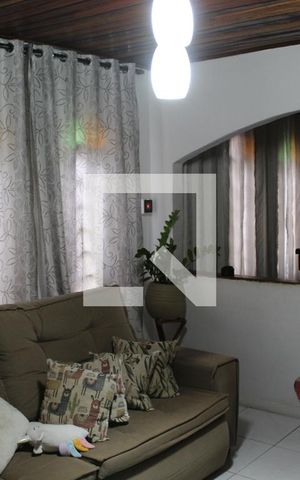 Casa para alugar com 120m², 2 quartos e 2 vagasSala