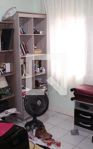Casa para alugar com 120m², 2 quartos e 2 vagasEscritório
