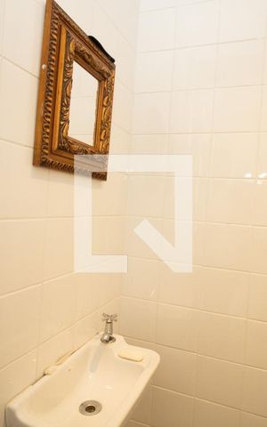 Apartamento à venda com 166m², 4 quartos e 2 vagasBanheiro de serviço