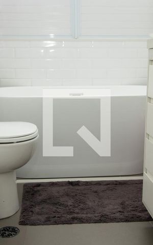 Apartamento à venda com 166m², 4 quartos e 2 vagasBanheiro 2, banheira e louça sanitária