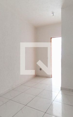 Casa para alugar com 60m², 1 quarto e sem vagaSuíte