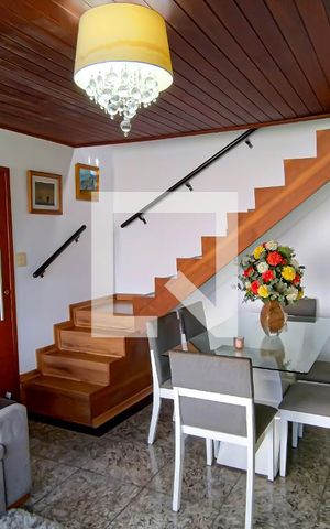 Casa de condomínio à venda com 331m², 2 quartos e 3 vagas Casa de condomínio à venda com 331m², 2 quartos e 3 vagassala
