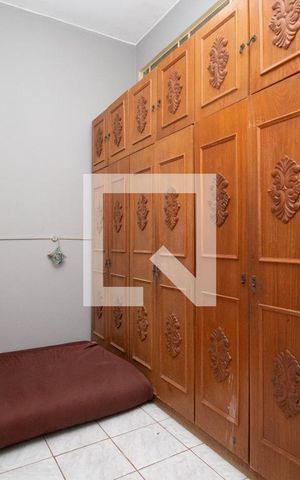 Casa à venda com 432m², 4 quartos e 1 vaga Casa à venda com 432m², 4 quartos e 1 vagaQuarto 4