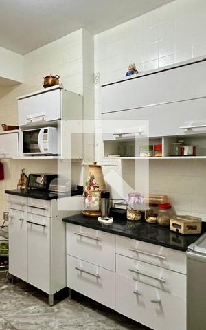 Apartamento à venda com 160m², 4 quartos e 1 vaga Apartamento à venda com 160m², 4 quartos e 1 vagaCozinha