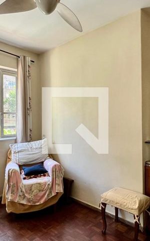 Apartamento à venda com 160m², 4 quartos e 1 vaga Apartamento à venda com 160m², 4 quartos e 1 vagaSala