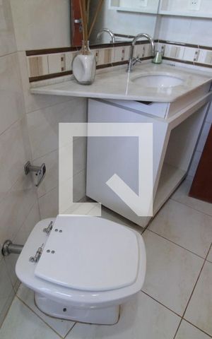 Casa para alugar com 402m², 3 quartos e 4 vagasBanheiro da Suíte 2