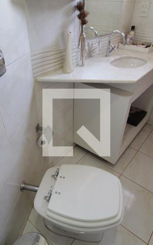 Casa para alugar com 402m², 3 quartos e 4 vagasBanheiro da Suíte 1