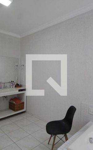 Casa para alugar com 402m², 3 quartos e 4 vagasBanheiro da Suíte 3