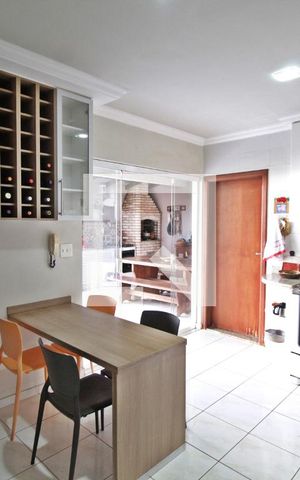Casa para alugar com 402m², 3 quartos e 4 vagasCozinha