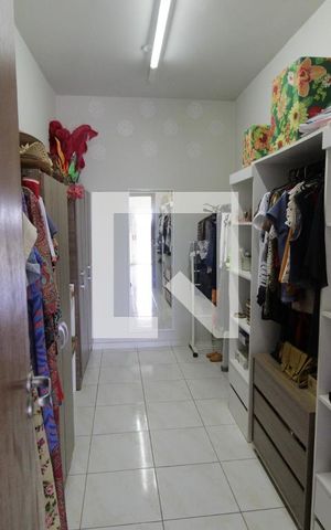 Casa para alugar com 402m², 3 quartos e 4 vagasCloset da suíte 3