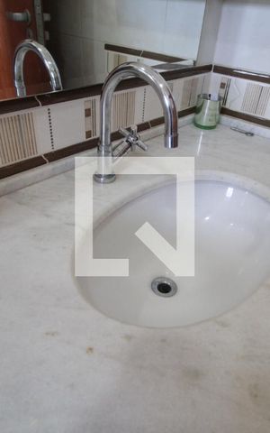 Casa para alugar com 402m², 3 quartos e 4 vagasBanheiro da Suíte 2