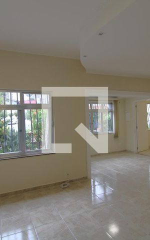 Casa para alugar com 300m², 2 quartos e 2 vagasSala 1