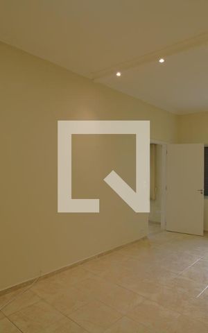 Casa para alugar com 300m², 2 quartos e 2 vagasQuarto 1