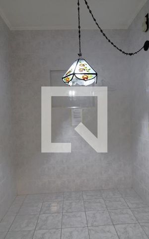 Casa para alugar com 300m², 2 quartos e 2 vagasCozinha