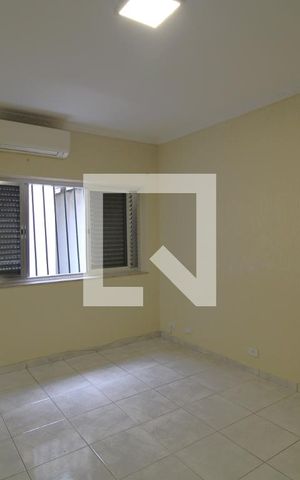 Casa para alugar com 300m², 2 quartos e 2 vagasQuarto 2