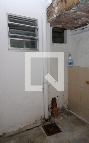 Casa para alugar com 30m², 1 quarto e sem vagaÁrea de Serviço