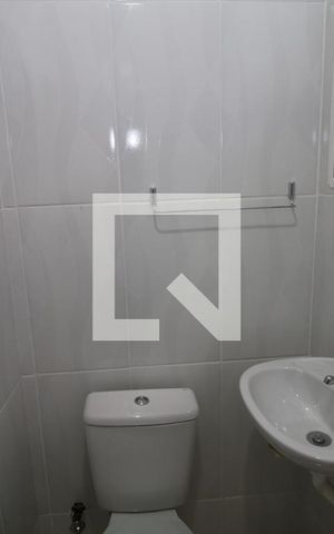 Casa para alugar com 30m², 1 quarto e sem vagaBanheiro