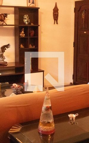 Apartamento à venda com 120m², 3 quartos e 1 vaga Apartamento à venda com 120m², 3 quartos e 1 vagaSala