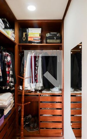 Casa à venda com 215m², 3 quartos e 2 vagasCloset da Suíte