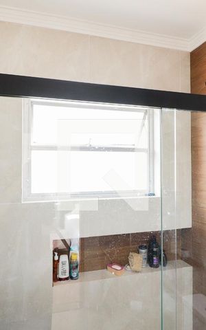 Casa à venda com 215m², 3 quartos e 2 vagasBanheiro da Suíte