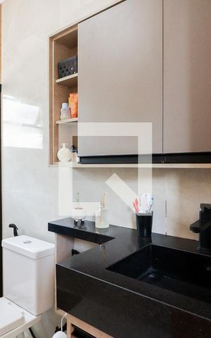 Casa à venda com 215m², 3 quartos e 2 vagasBanheiro da Suíte