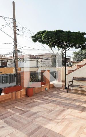 Casa à venda com 215m², 3 quartos e 2 vagasVaranda