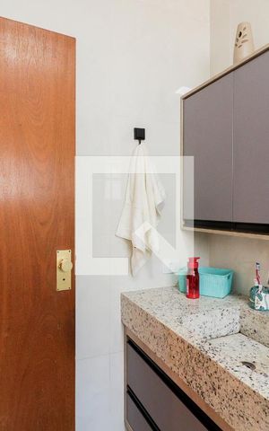 Casa à venda com 215m², 3 quartos e 2 vagasBanheiro Social
