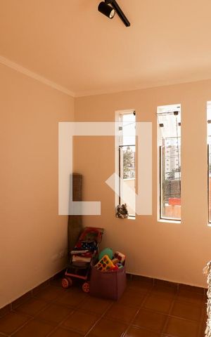 Casa à venda com 215m², 3 quartos e 2 vagasSala