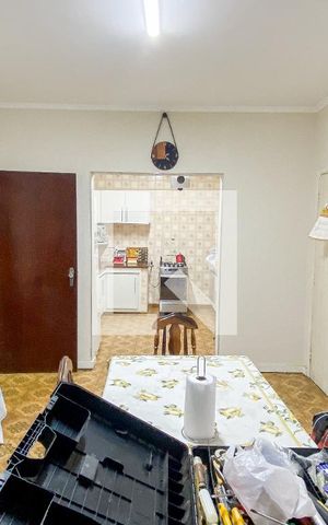 Casa à venda com 174m², 4 quartos e 2 vagas Casa à venda com 174m², 4 quartos e 2 vagasCozinha