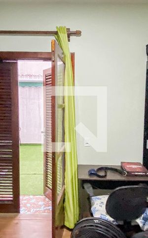 Casa à venda com 174m², 4 quartos e 2 vagas Casa à venda com 174m², 4 quartos e 2 vagasQuarto 1