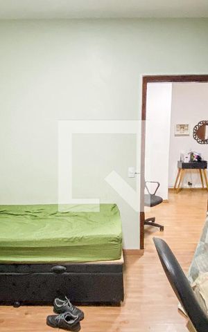 Casa à venda com 174m², 4 quartos e 2 vagas Casa à venda com 174m², 4 quartos e 2 vagasQuarto 1