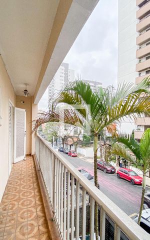 Casa à venda com 174m², 4 quartos e 2 vagas Casa à venda com 174m², 4 quartos e 2 vagasVaranda Suite