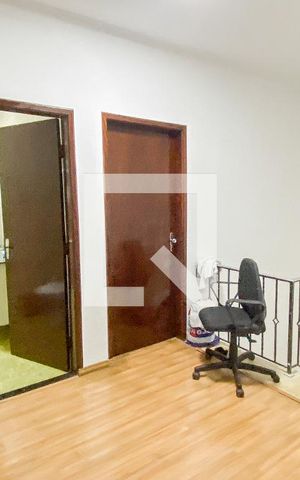 Casa à venda com 174m², 4 quartos e 2 vagas Casa à venda com 174m², 4 quartos e 2 vagasHall entre Quartos