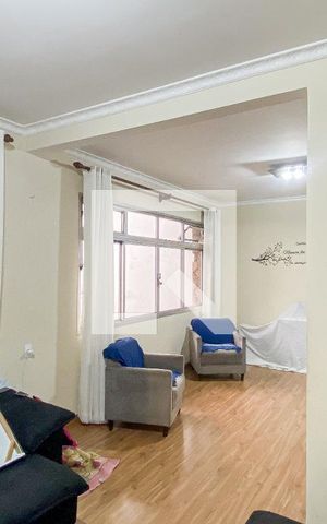 Casa à venda com 174m², 4 quartos e 2 vagas Casa à venda com 174m², 4 quartos e 2 vagasSala