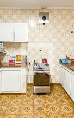 Casa à venda com 174m², 4 quartos e 2 vagas Casa à venda com 174m², 4 quartos e 2 vagasCozinha