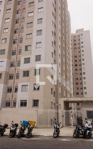 Apartamento à venda com 35m², 2 quartos e sem vaga Apartamento à venda com 35m², 2 quartos e sem vagaFachada