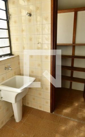 Casa para alugar com 90m², 3 quartos e 1 vagaÁrea de Serviço