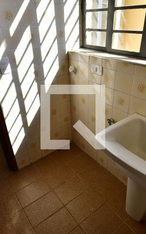 Casa para alugar com 90m², 3 quartos e 1 vagaÁrea de Serviço