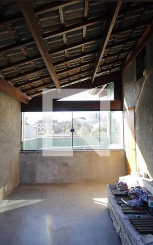 Casa à venda com 348m², 4 quartos e 2 vagasÁrea externa