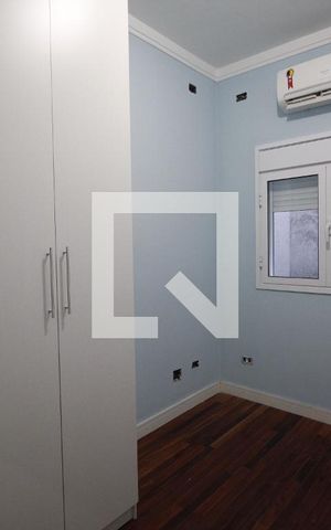 Casa à venda com 348m², 4 quartos e 2 vagasQuarto 1