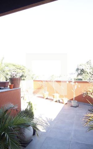 Casa à venda com 348m², 4 quartos e 2 vagasÁrea externa
