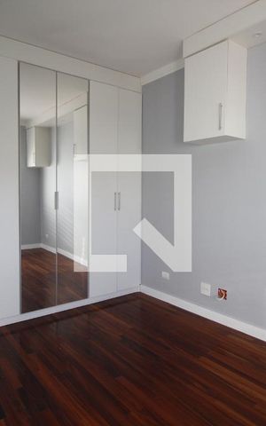 Casa à venda com 348m², 4 quartos e 2 vagasSuite