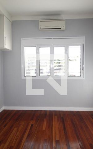 Casa à venda com 348m², 4 quartos e 2 vagasSuite