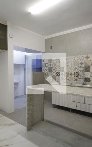 Casa à venda com 348m², 4 quartos e 2 vagasCozinha