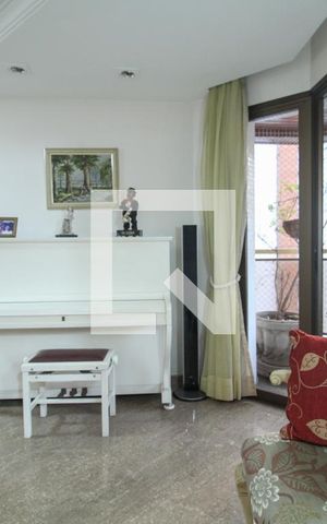 Apartamento à venda com 151m², 3 quartos e 2 vagas Apartamento à venda com 151m², 3 quartos e 2 vagasSala